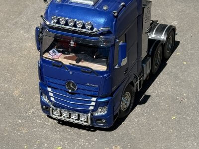 MB Actros 3363 Pearl Blue