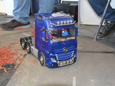MB Actros 3363 Pearl Blue