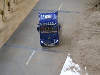 MB Actros 3363 Pearl Blue