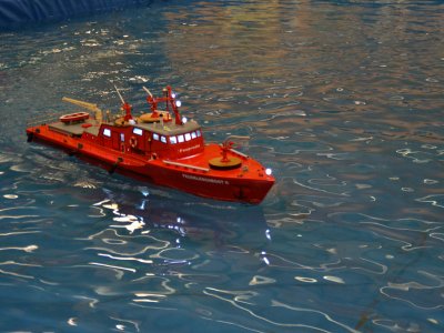 Feuerlöschboot 2