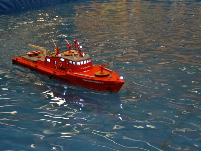 Feuerlöschboot 2
