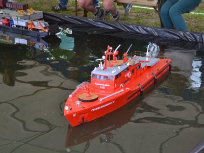 Feuerlöschboot 2