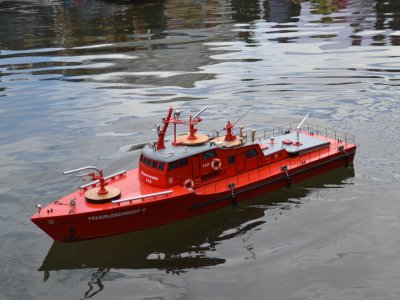 Feuerlöschboot 2