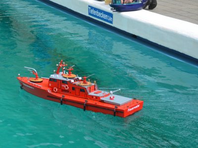 Feuerlöschboot 2