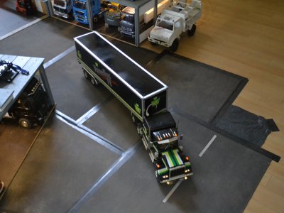 Kennwoth Truckstop Truck